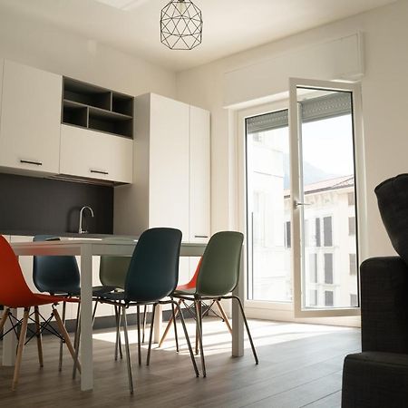 Appartement Piazza XX Settembre - Feel The Centre à Lecco Extérieur photo