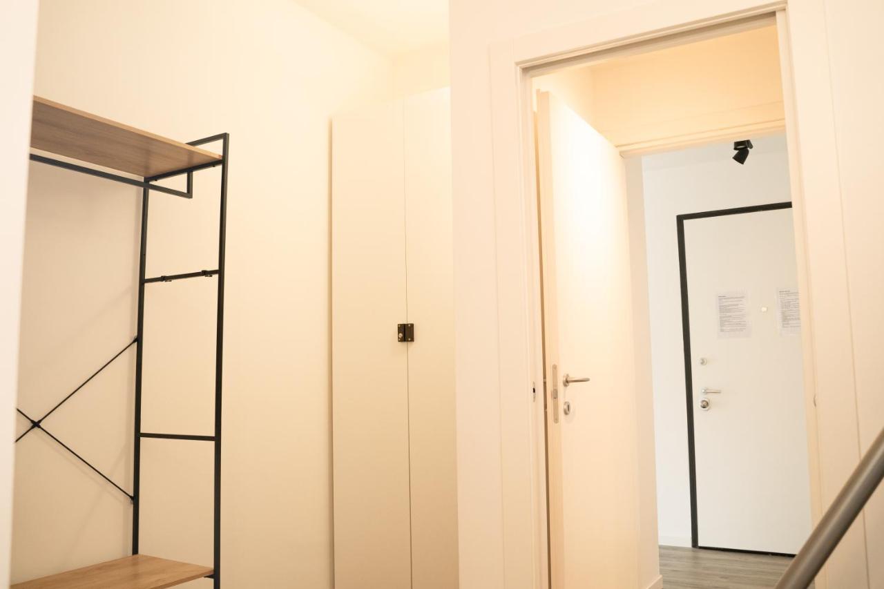 Appartement Piazza XX Settembre - Feel The Centre à Lecco Extérieur photo
