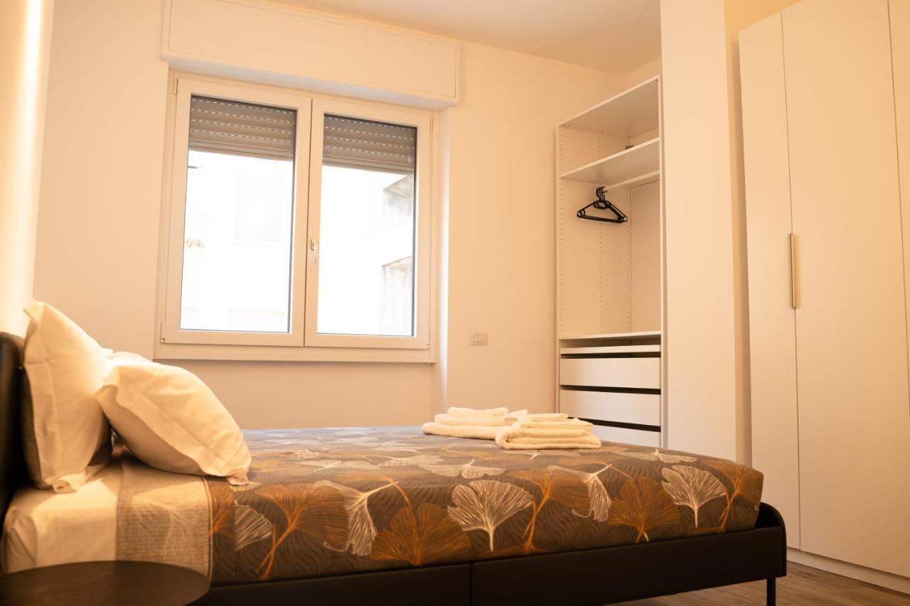 Appartement Piazza XX Settembre - Feel The Centre à Lecco Extérieur photo